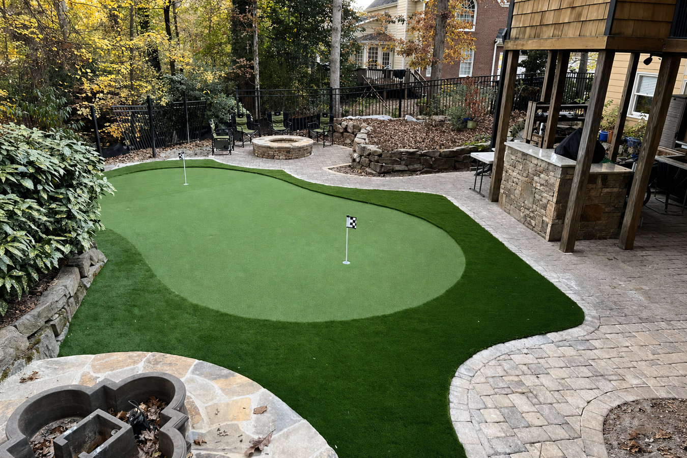 Putting green turf